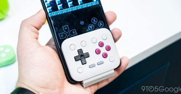 8BitDo FlipPad — геймпад, который превращает смартфон в консоль